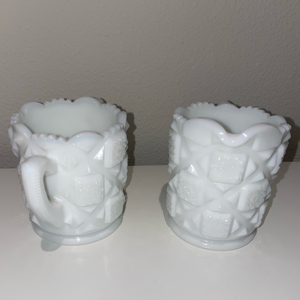 Vintage Westmoreland Milk Glass Creamer and Sugar Bowl Set Old Quilt Pattern‎ - Picture 2 of 9